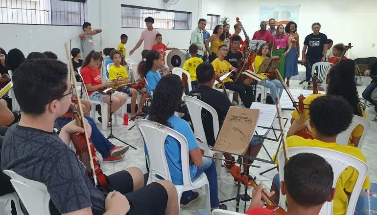 Maestro Orley Silva: Uma Revolução Social através da Música em Teixeira de Freitas