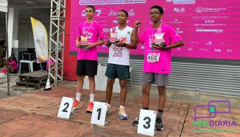 Sucesso de público e alimentos arrecadados destacam a importância social da 9ª Corrida Rosa: Confira os ganhadores em cada categoria!