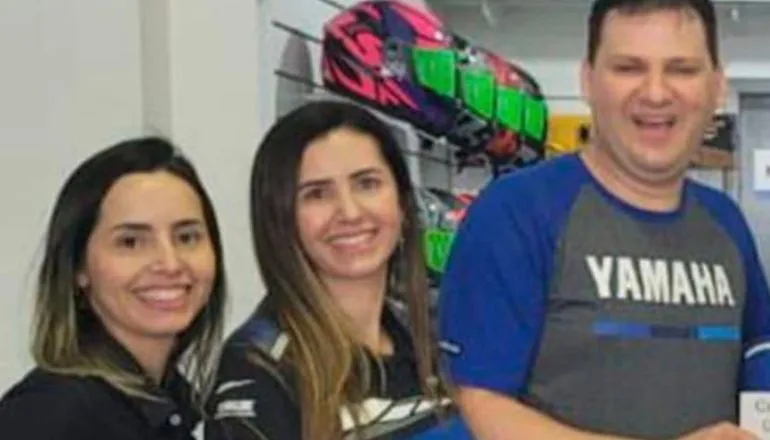 Empresário mata ex-esposa e a irmã dela em loja de motos no Centro de Teixeira