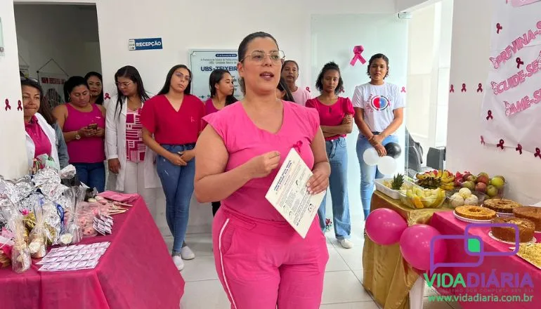 UBS Teixeirinha realiza ação do Outubro Rosa com acadêmicos da Anhanguera