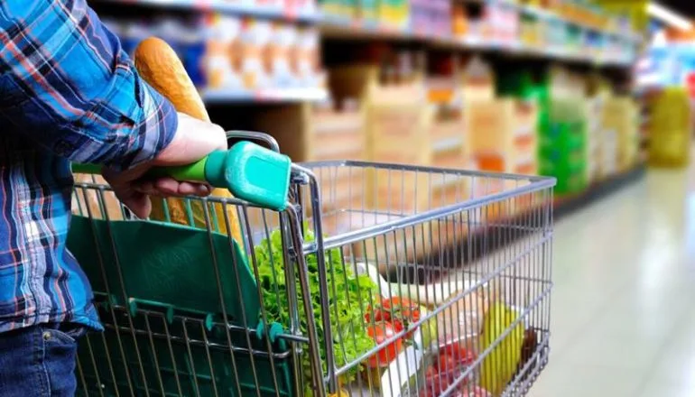 Supermercados de Teixeira funcionarão no feriado de Finados; fique atento ao horário