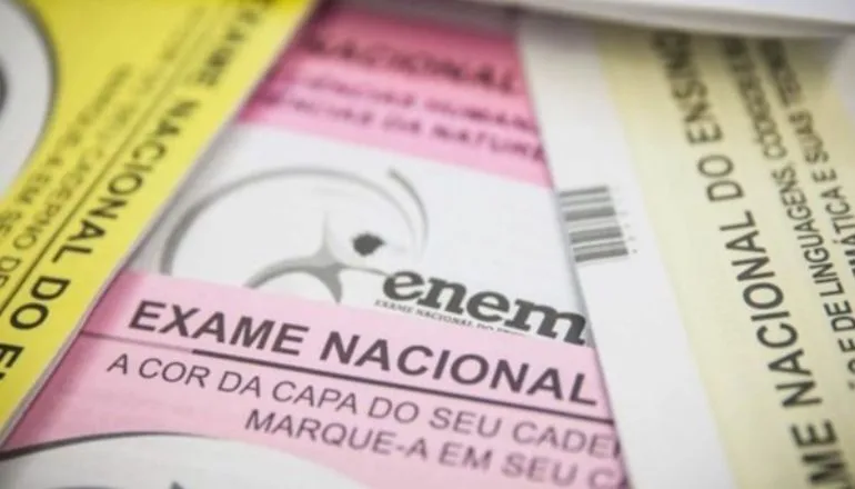 Como usar as notas do Enem para entrar em faculdades no exterior