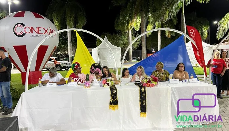 Primeiro Feriado Nacional do Dia da Consciência Negra é comemorado pela Chega Chegando com desfile, capoeira e muita música: Conexão BA foi patrocinadora do evento