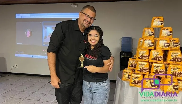 Emoção, alegria, troféus, chocotones e muito mais: Conexão Bahia realizou momento de confraternização e homenagens com os colaboradores