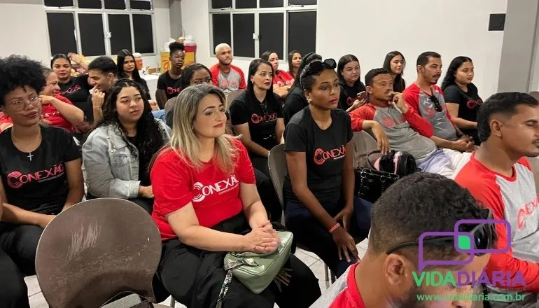 Emoção, alegria, troféus, chocotones e muito mais: Conexão Bahia realizou momento de confraternização e homenagens com os colaboradores