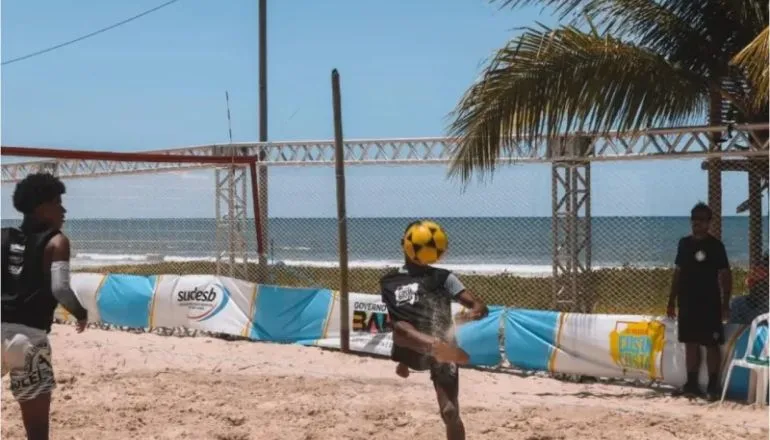 Terceira edição do Projeto Verão Costa a Costa começa por Alcobaça