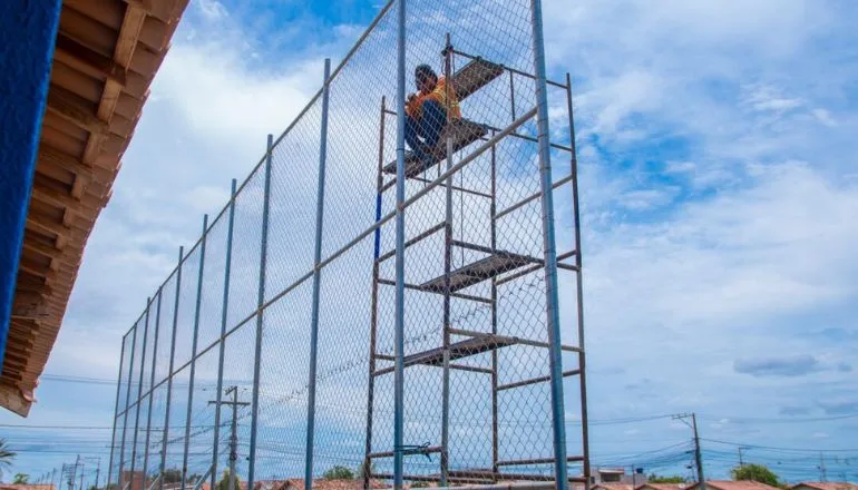 Lazer e cidadania: Quadras esportivas da baixada do Castelinho são revitalizadas pela Prefeitura