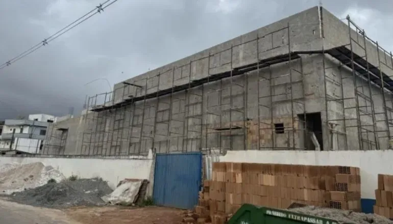 Veja as obras na Escola Municipal Antônio Chicon Sobrinho em Teixeira de Freitas