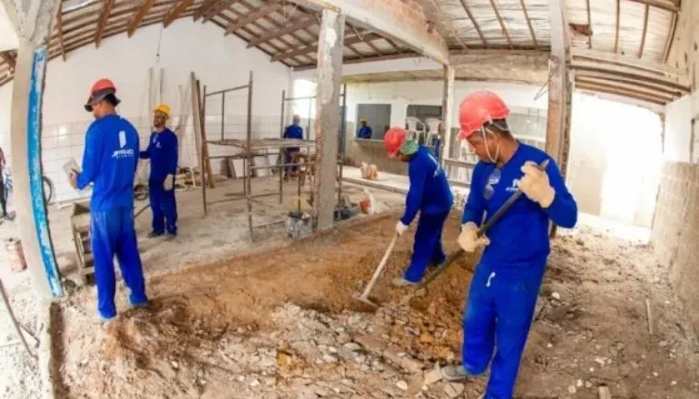 Veja as obras na Escola Municipal Antônio Chicon Sobrinho em Teixeira de Freitas