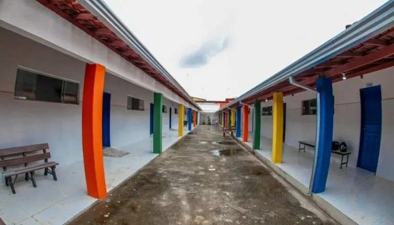 Veja as obras na Escola Municipal Antônio Chicon Sobrinho em Teixeira de Freitas