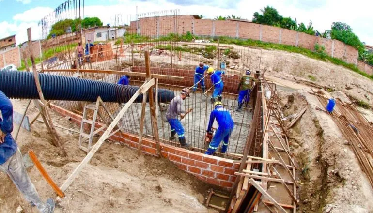 Obras da Prefeitura no bairro Rendenção promovem melhorias estruturais e qualidade de vida; saiba mais