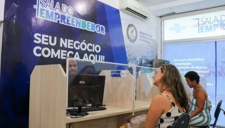 Prefeitura oferece suporte para MEIs regularizarem situação no Simples Nacional; prazo termina dia 31