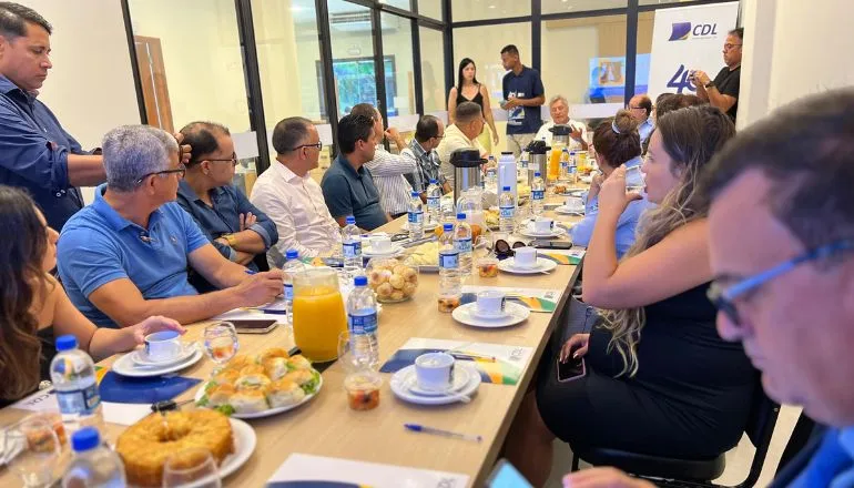 CDL de Teixeira de Freitas realiza o 10º Café com Empresários, o primeiro de 2025