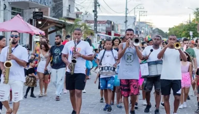 Axé, alegria e grandes shows: O carnaval de Prado 2025 chegou com tudo!