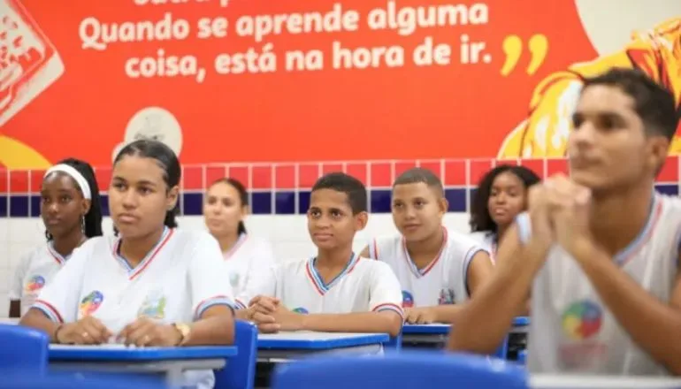 Conselho Estadual de Educação regulamenta escolas de governo