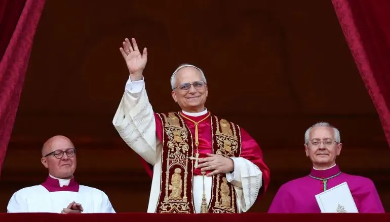 Robert Francis Prevost é eleito papa e se chamará Leão XIV