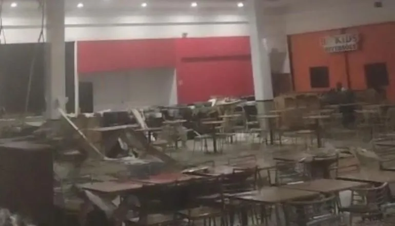 Incêndio controlado na praça de alimentação do Shopping PátioMix em Teixeira de Freitas