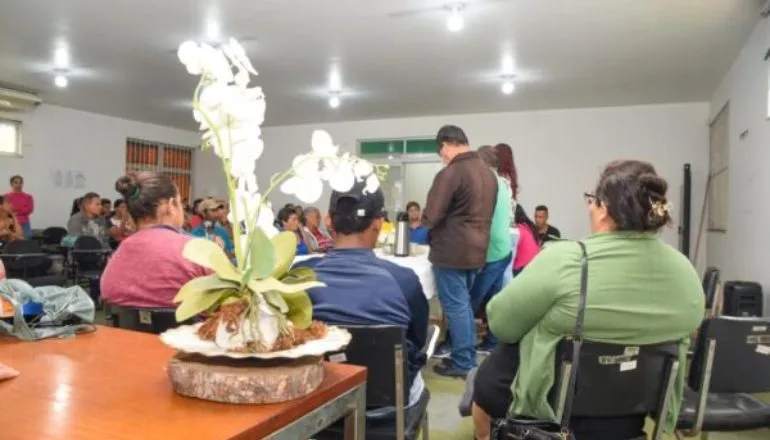 Prefeitura de Teixeira de Freitas realizou reunião com feirantes para ouvir demandas e buscar melhorias nas feiras livres