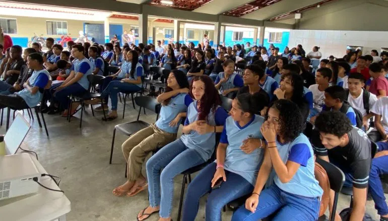 Maio Amarelo mobiliza escolas de Itamaraju por um trânsito mais seguro