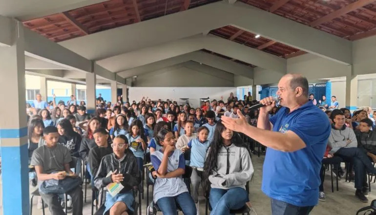 Maio Amarelo mobiliza escolas de Itamaraju por um trânsito mais seguro