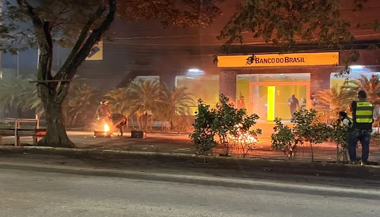 População aplaude simulado e reforça confiança na atuação da Polícia Militar em Teixeira de Freitas