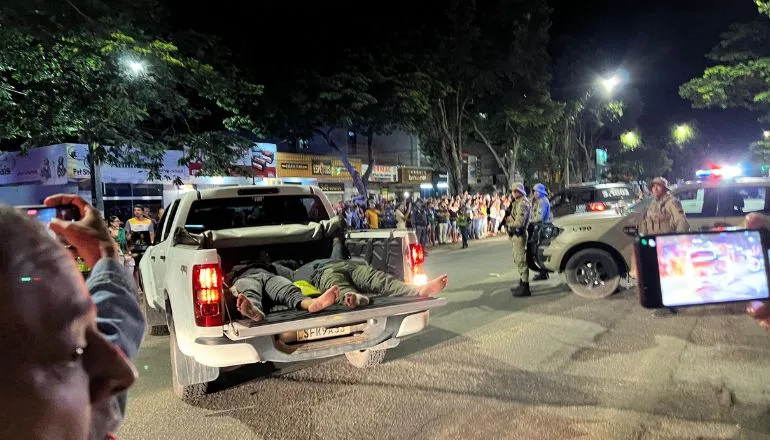 População aplaude simulado e reforça confiança na atuação da Polícia Militar em Teixeira de Freitas