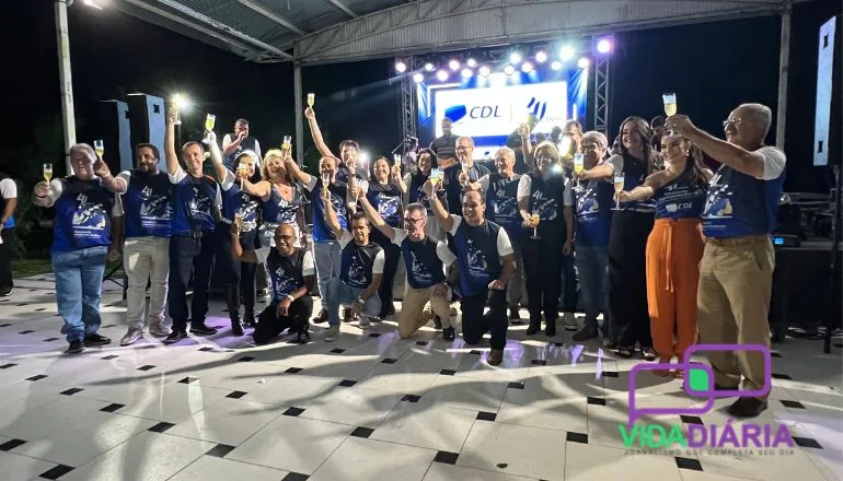 CDL de Teixeira de Freitas celebra 41 anos com grande festa e lança campanha de Natal