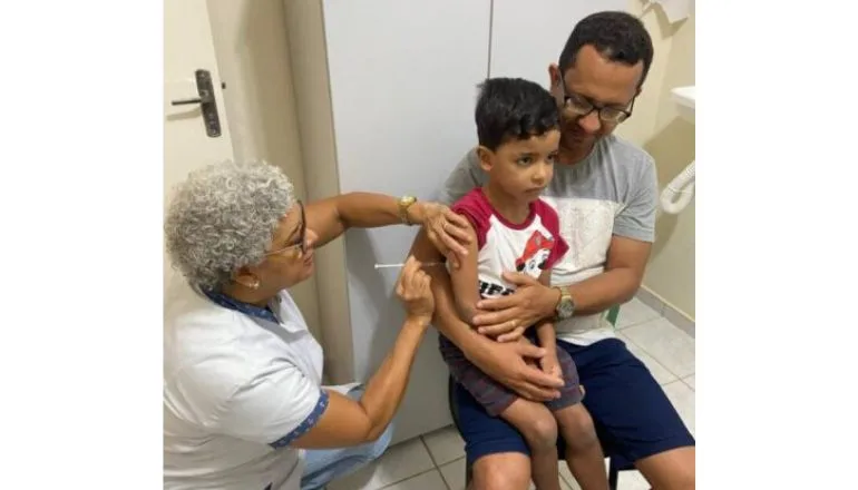 Teixeira de Freitas mobiliza população e bate recorde de vacinação