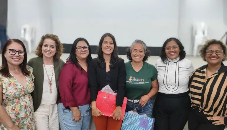 Prefeitura de Teixeira de Freitas investe em formação para a inclusão de estudantes com TEA
