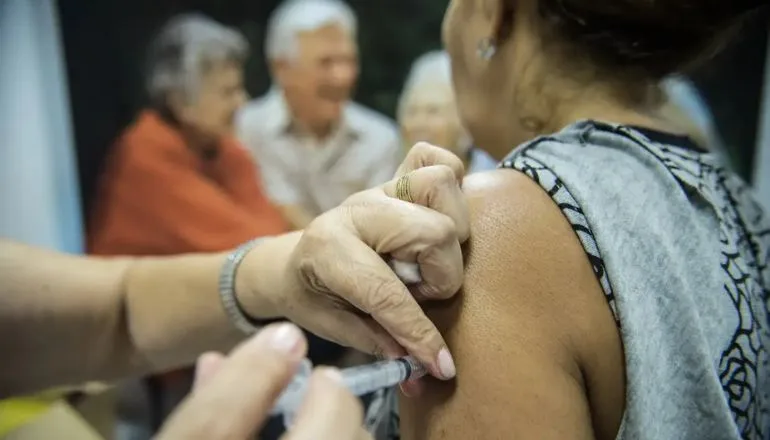 Idosos são os mais atingidos por infecções do vírus da gripe