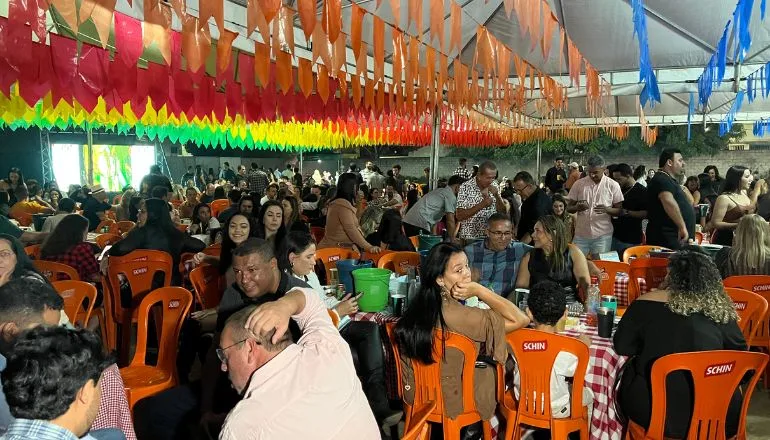 18º Forró do Grupo Chama: Uma Noite de Sucesso, Tradição e Solidariedade