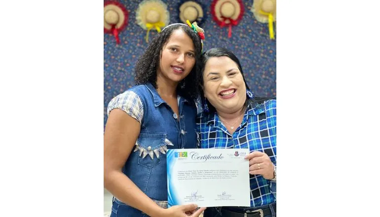 Curso de Libras qualifica profissionais da Educação em Teixeira de Freitas