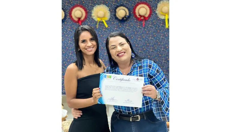 Curso de Libras qualifica profissionais da Educação em Teixeira de Freitas