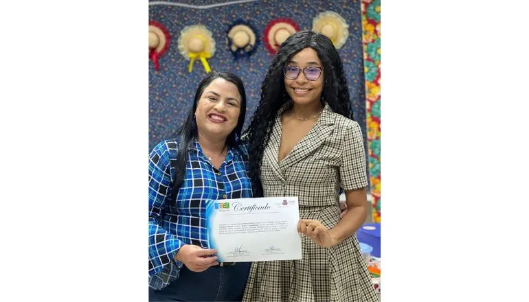 Curso de Libras qualifica profissionais da Educação em Teixeira de Freitas