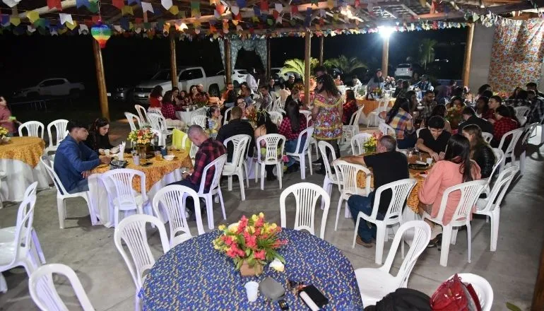 Arraiá da Exata Contabilidade reúne colaboradores em noite de muita alegria no Espaço Vegas