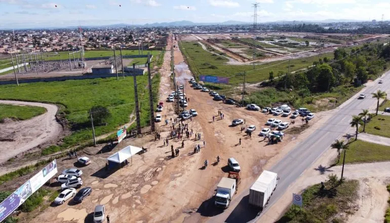 Prefeitura iniciou obras em avenidas estratégicas de Teixeira de Freitas nesta segunda (14); saiba mais