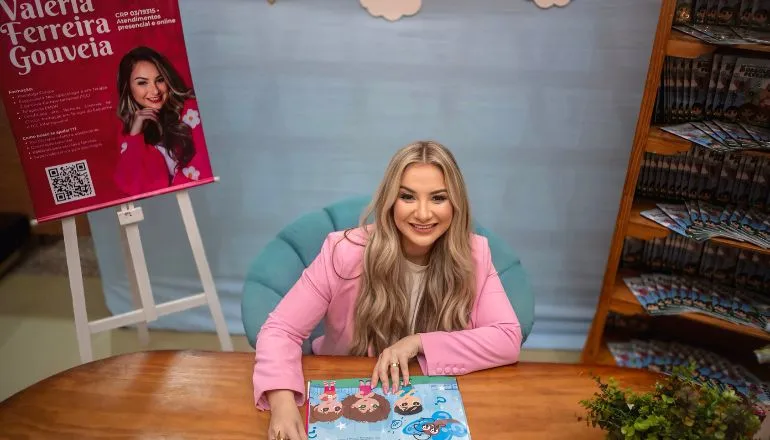 Da clínica ao encantamento: Valéria Ferreira lança seu primeiro livro no Shopping PátioMix pela Editora Asinha