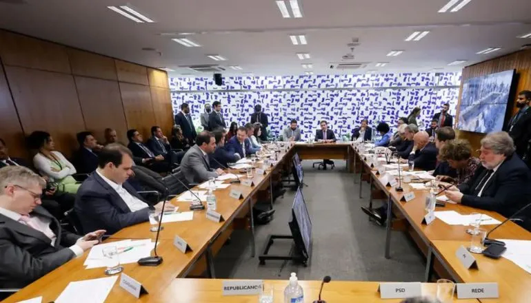 Câmara apresenta texto sobre adultização infantil nas redes em 30 dias