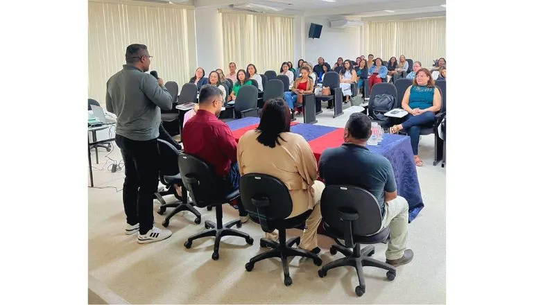 Teixeira de Freitas participa do início do Programa Bahia Alfabetizada Criança