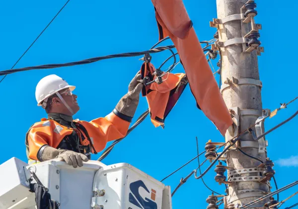 Coelba removeu mais de 8 mil ‘gatos’ de energia em agosto na Bahia