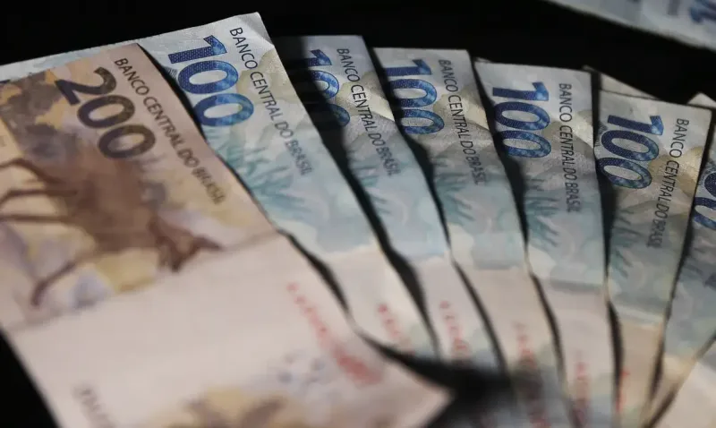 Serasa abre um dia de negociação de dívidas