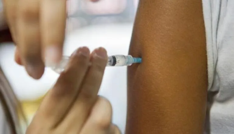 Governo intensifica campanhas de vacinação contra HPV em jovens até o final do ano