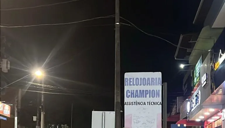 Fio em desuso? Aqui não! Conexão BA participa na retirada de cabos em postes em Itamaraju