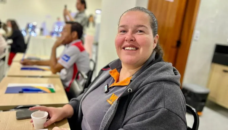 Palestra “Comunicação: A Conexão que Vende” motiva comerciantes de Teixeira de Freitas para a campanha Natal Premiado