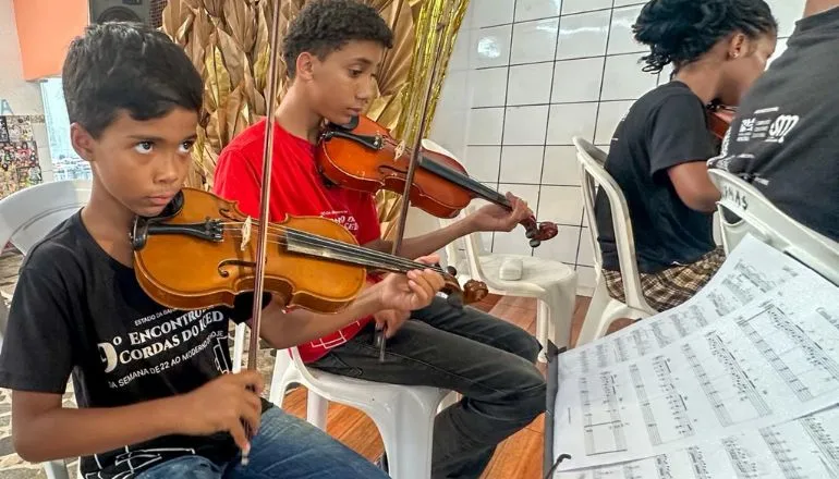 Concerto “Orquestrando o Cinema” celebra o nascimento dos novos núcleos musicais do Orquestrando Futuros no CEMAS Concerto “Orquestrando o Cinema” celebra o nascimento dos novos núcleos musicais do Orquestrando Futuros no CEMAS