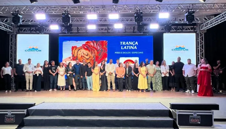 Noite glamurosa: 12º Festival Sabores de Teixeira inicia com diversidade culinária e atrações culturais