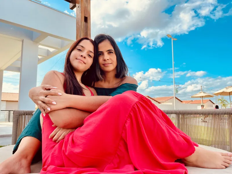 Teixeira de Freitas: Mãe e filha sobrevivem a diagnóstico de morte e história vira livro Teixeira de Freitas: Mãe e filha sobrevivem a diagnóstico de morte e história vira livro