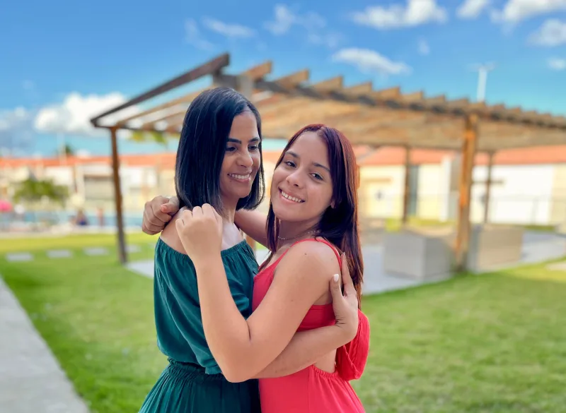 Teixeira de Freitas: Mãe e filha sobrevivem a diagnóstico de morte e história vira livro Teixeira de Freitas: Mãe e filha sobrevivem a diagnóstico de morte e história vira livro