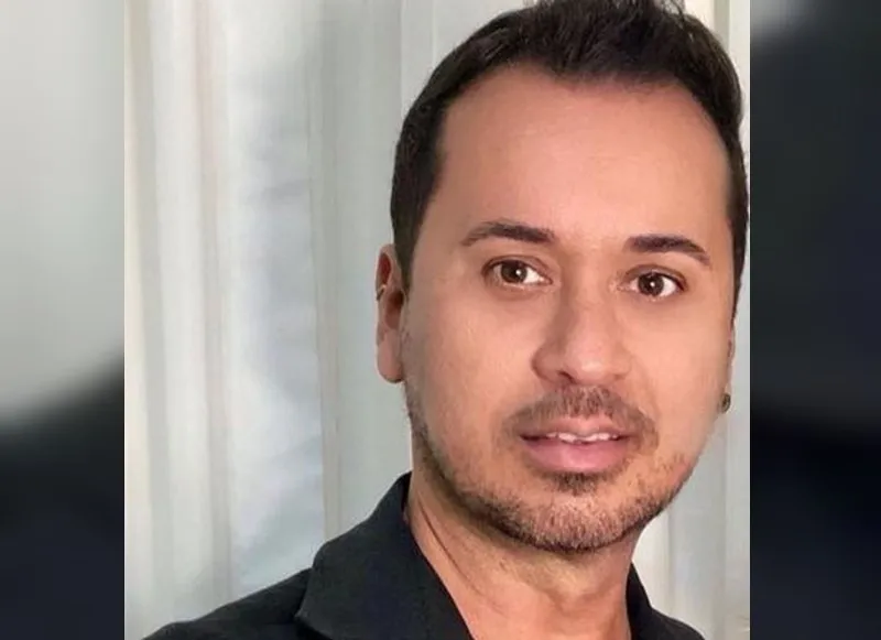 Luto: Morre em Teixeira de Freitas o cabeleireiro e maquiador Gustavo Lacher