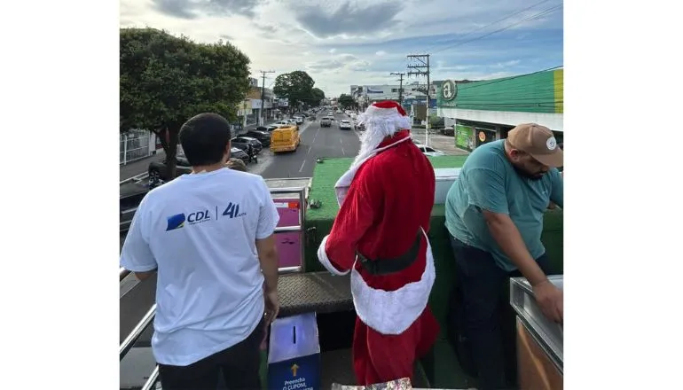 Carreata marca o lançamento da Campanha Natal Premiado 2025 de Teixeira